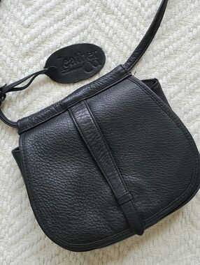 Vintage Small Black Leather Crossbody Purse Liz Claiborne